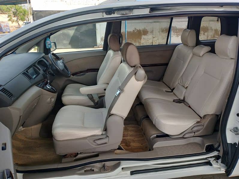 Toyota ISIS 2006 7