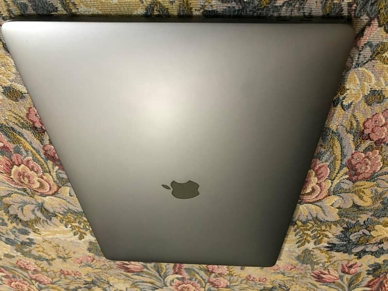MacBook Pro 2017 15 inch (only serious buyer contact me) 1