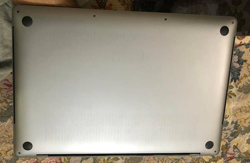 MacBook Pro 2017 15 inch (only serious buyer contact me) 3