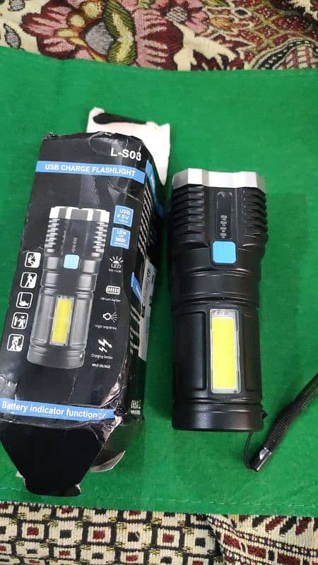 LED powerful Rechargeable Torch 0