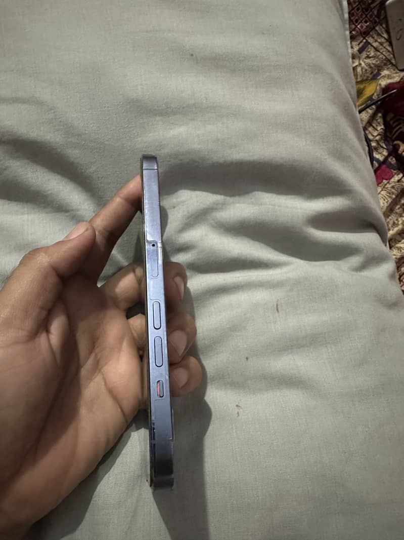 Apple iPhone 13 Pro 2