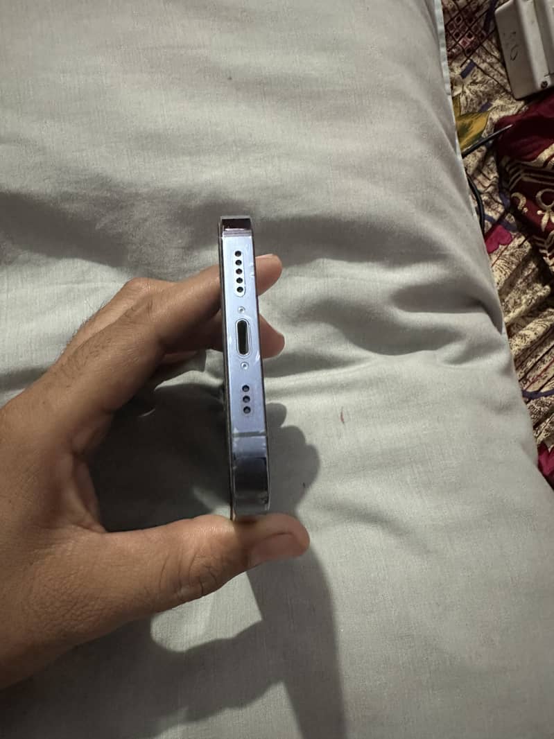 Apple iPhone 13 Pro 8