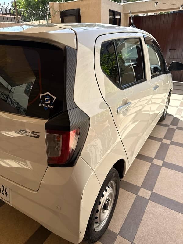 Daihatsu Mira 2024 5