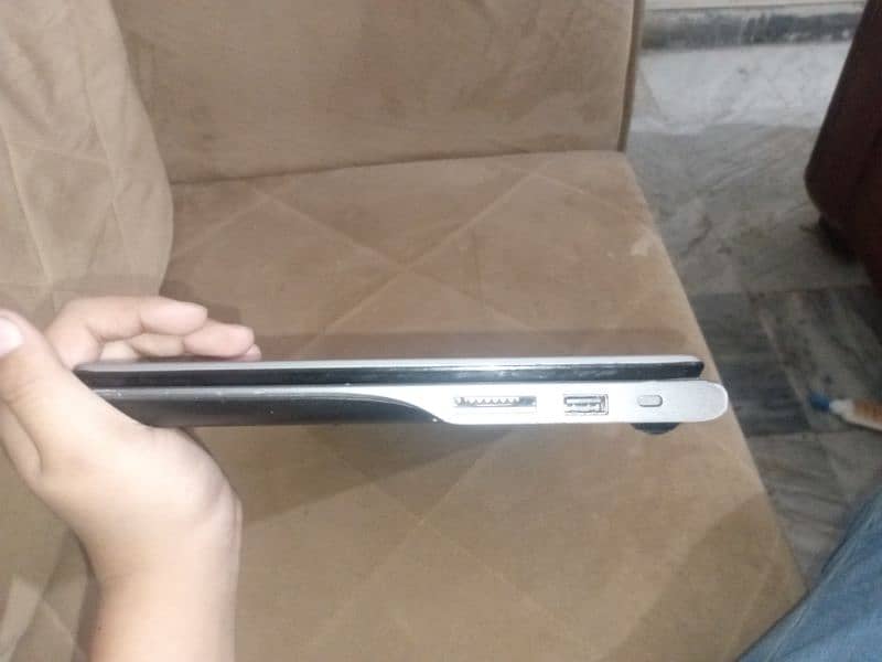 Acer c740 Chromebook A1 condition good 6
