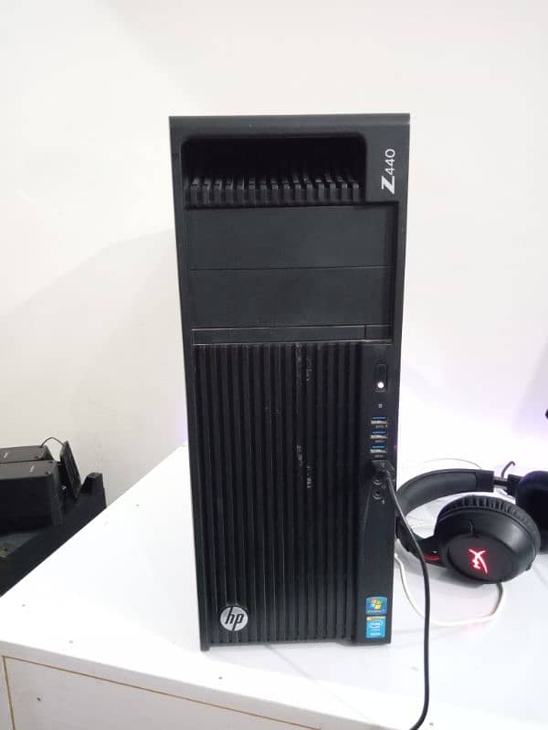HP Z440 Workstation 2