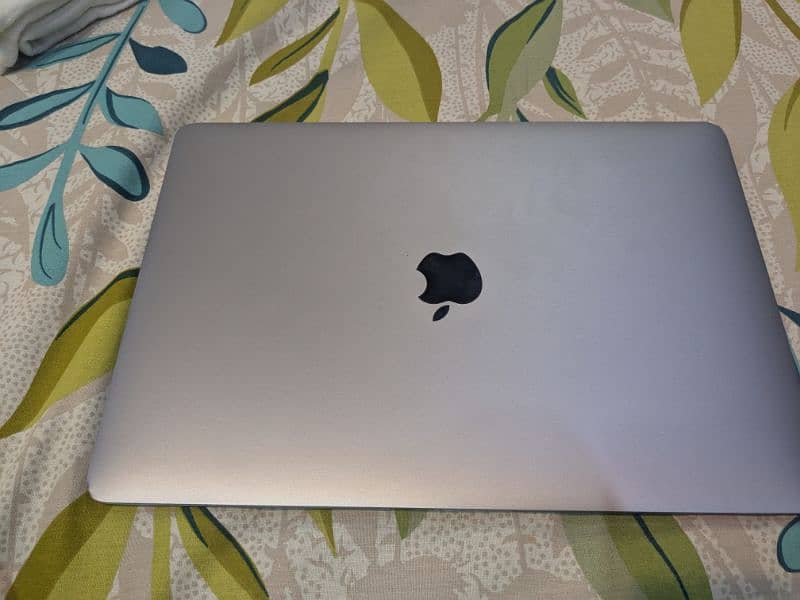 Macbook Air 2018 13 inches 0