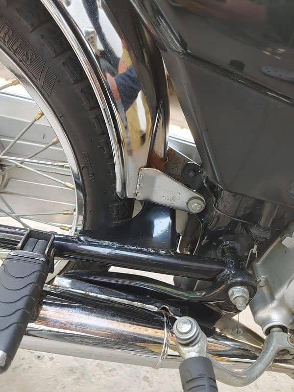 Honda 70 black 2022 end 2023 register 4
