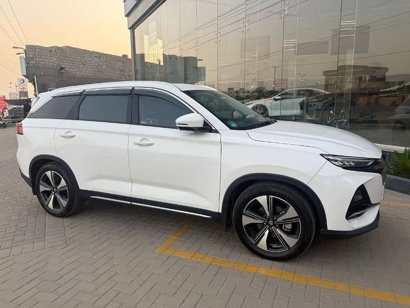 Changan Oshan X7 2024 Future Sense 7 Seats 2
