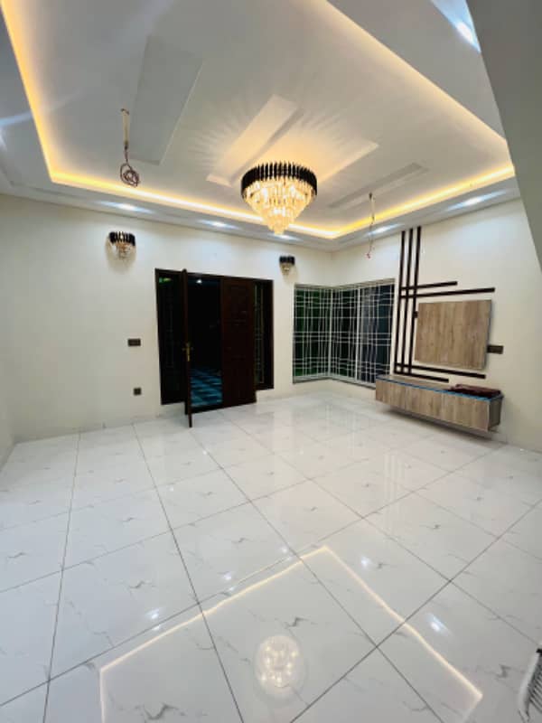 10 Marla New Single Storey House For Sale In Punjab Coop Housing Society 4