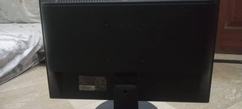 Desktop vga Monitor 1