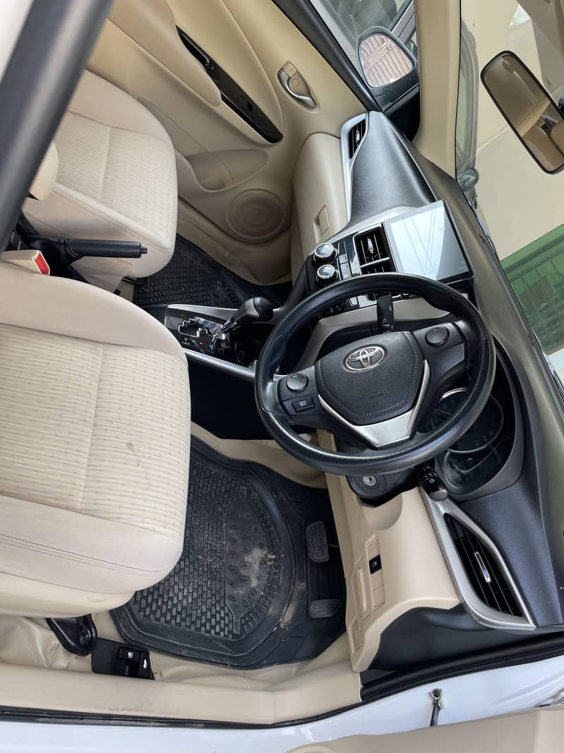 Toyota Yaris 1.3 ATIV 2022 Model Total Genuine. 7