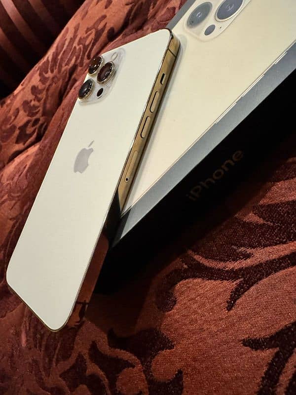 iPhone 13 pro max - 256GB - PTA approved 1
