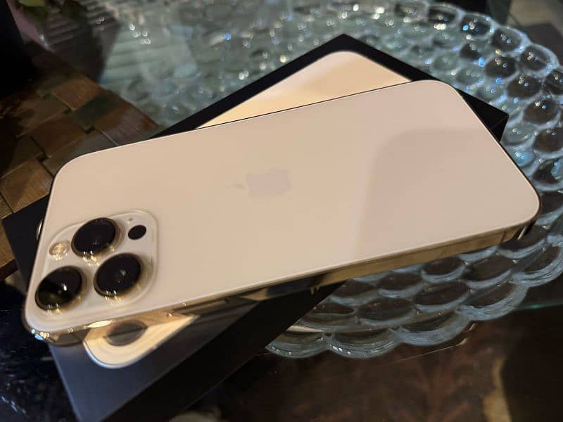iPhone 13 pro max - 256GB - PTA approved 4