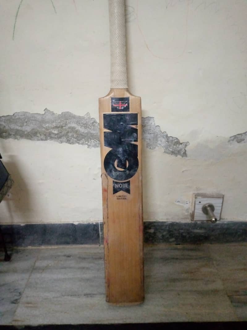 GM hardball bat 0