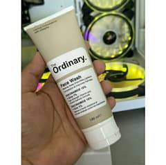 Hydrating Facewash - 100 ml - Removes dirt and impurities - 1pc