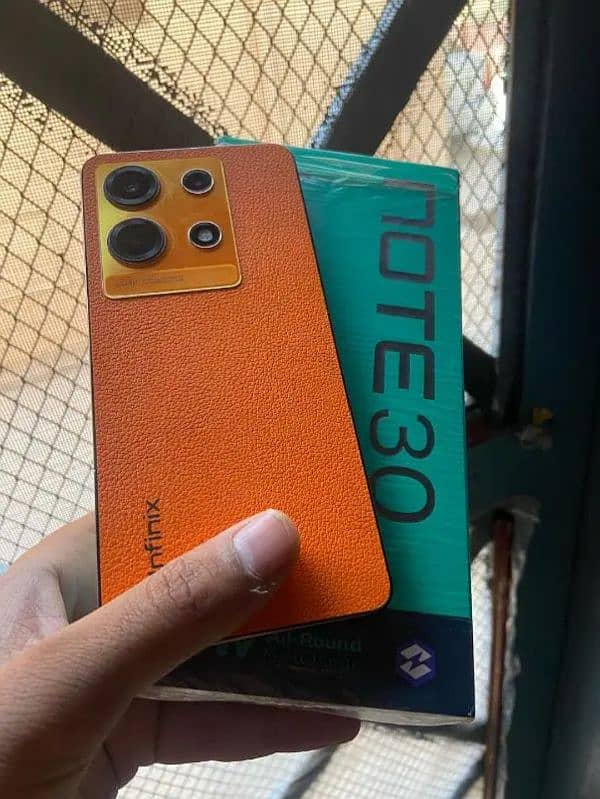 Infinix note 30 16/256gb Lush Condition 1