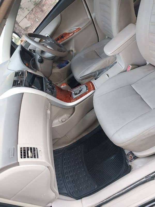 Toyota Corolla Altis 1.8 Limited edition Cruise Tonic 9