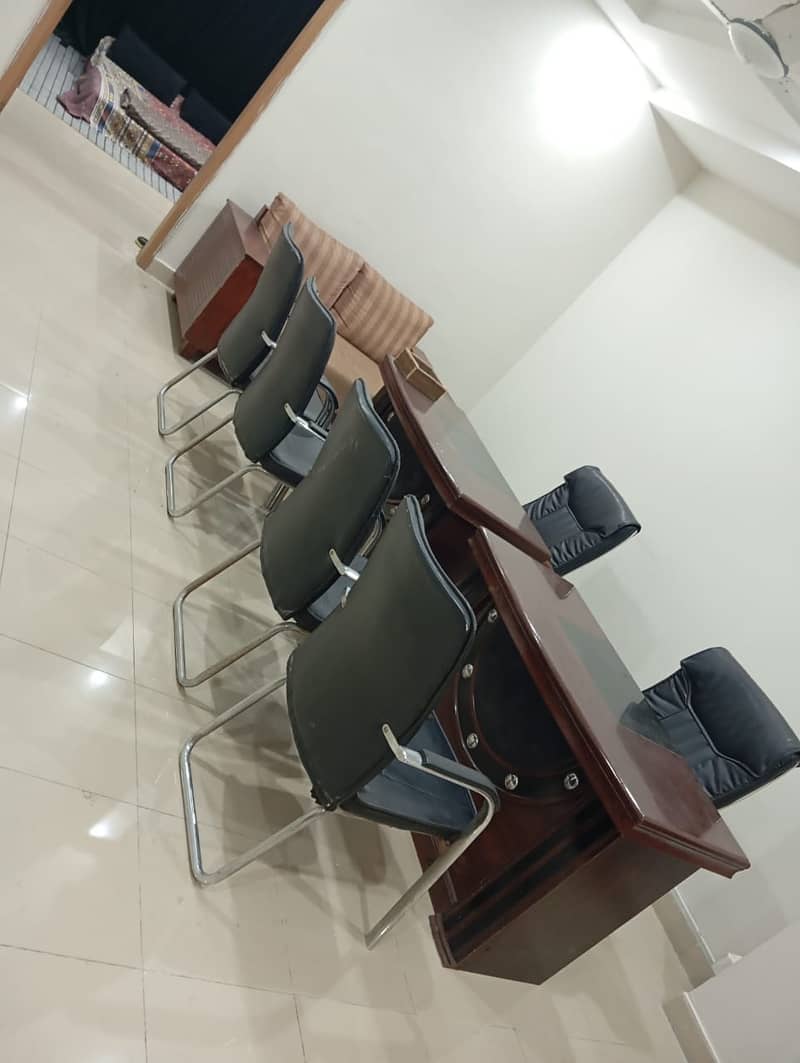 For Sale Resonable Price Office table with chairs 2