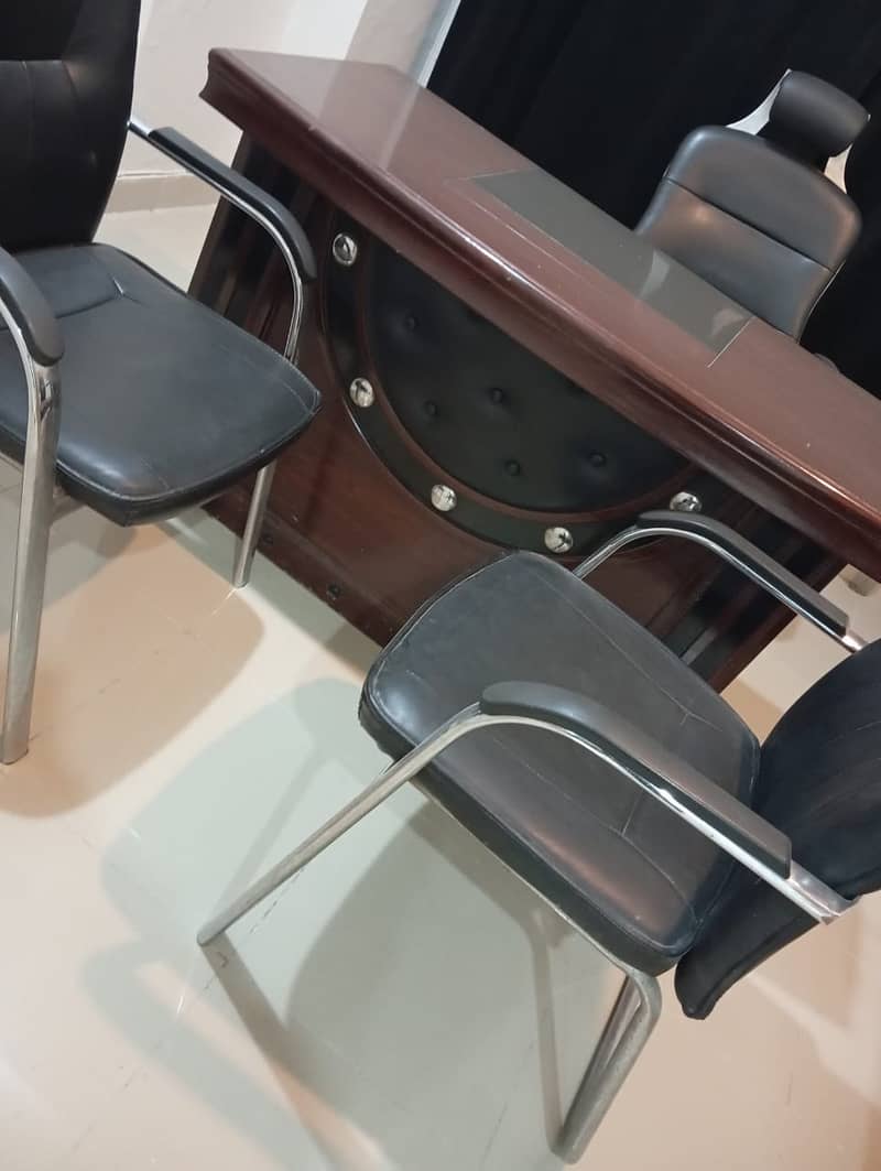 For Sale Resonable Price Office table with chairs 4