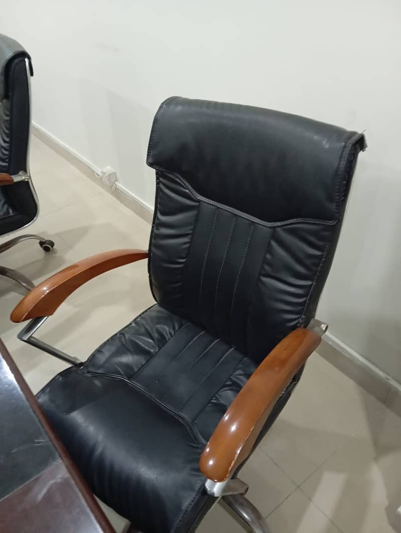 For Sale Resonable Price Office table with chairs 6