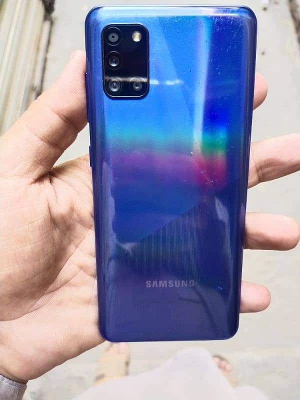 samsung A31 4/128 3