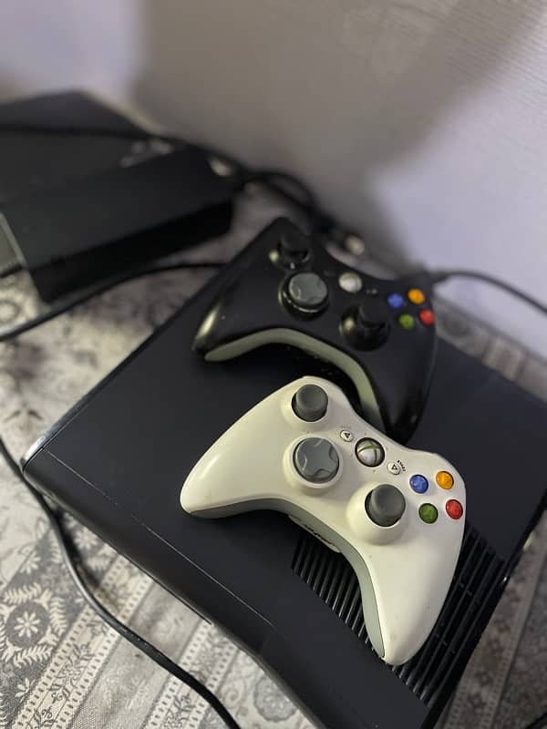 Xbox 360 Slim Jtag with 77 games installed. Like a new. 0