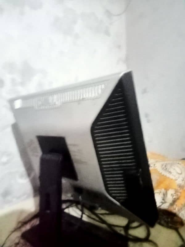 computer monitor 1