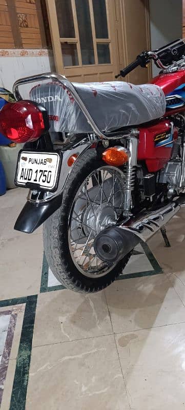 Honda cg 125 Whatsapp number 03153230999 7