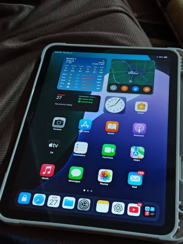 IPad 10th gen 64gb, 1 Week used with box, From UK 0