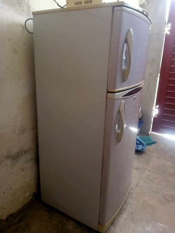waves Refrigerator, genuine condition 9/10 2