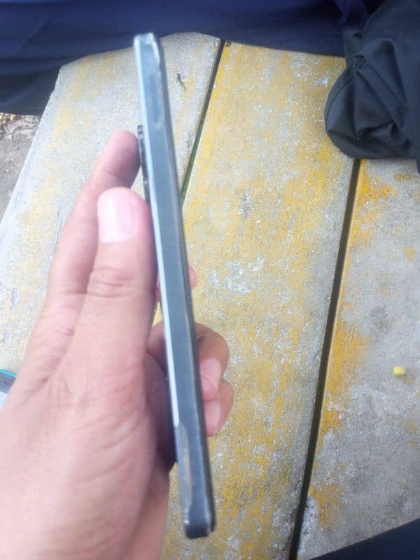 Tecno spark Go 2024 bikul new condition main Hain 2
