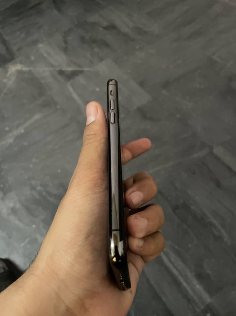 Iphone 11 pro for sale 3