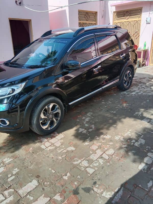 Honda BR-V 2019 bumper to bumper jenioun  lush condition  03245577184 2
