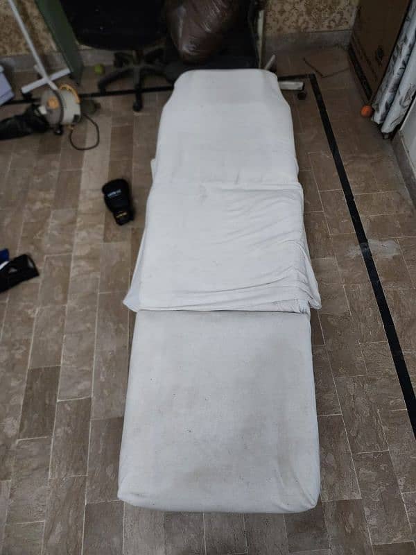 Hydrolic bed cum chair 1