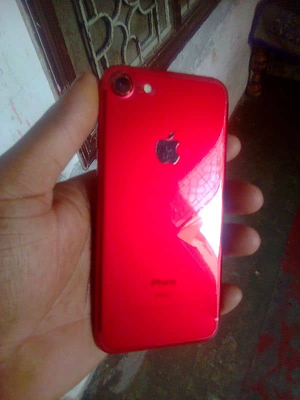 iPhone 7 red eddition 3