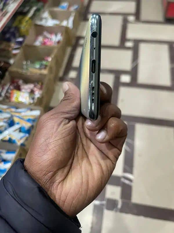 oppo Reno 6)-8+8/128 (with complete box) 4