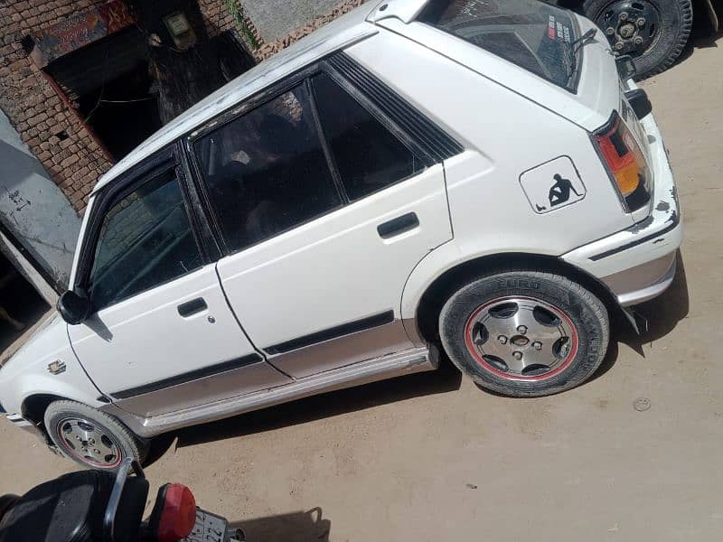 Daihatsu Charade 2005 1