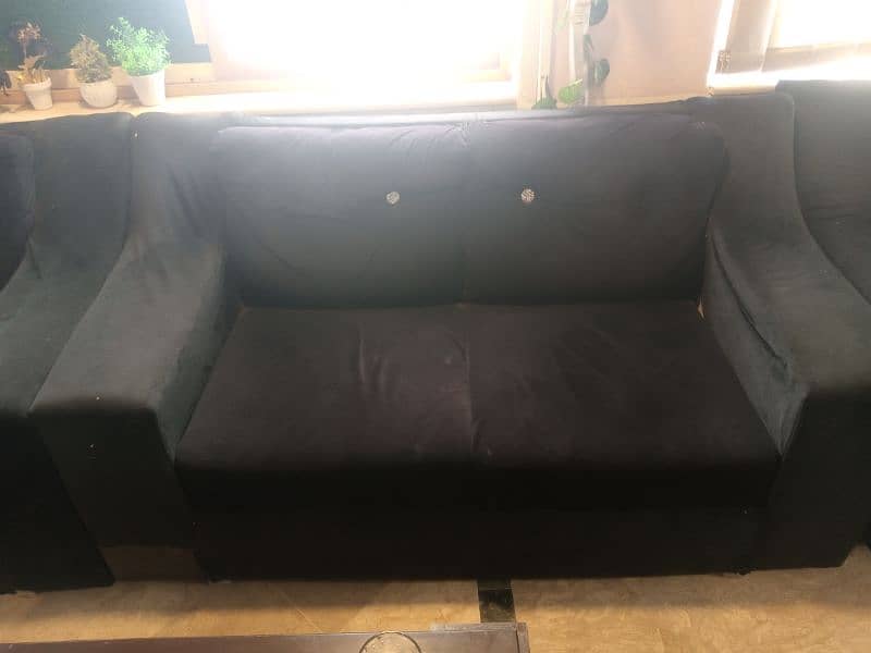 Sofa set and 2 chairs 1