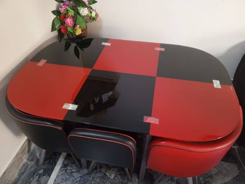 Dining Table 0