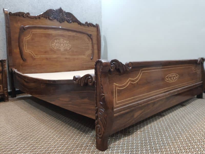 Seesham wood Bed set brand new Not used King size (call only) 5