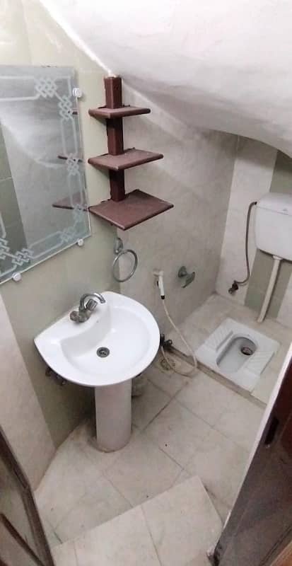 05 Marla Beautiful independent House Available For Rent in DHA Phase 5, B Block Lahore Cantt. 8