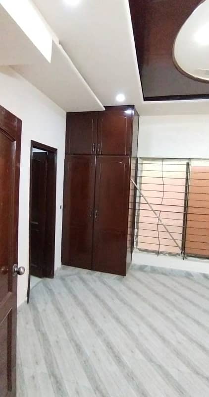 05 Marla Beautiful independent House Available For Rent in DHA Phase 5, B Block Lahore Cantt. 14