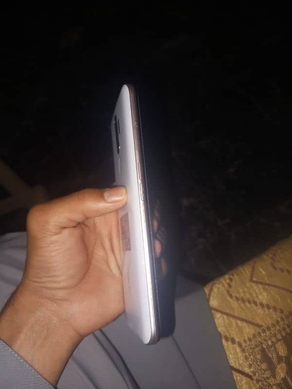 oppo a5 2020 4+1/128gb 10/10 only mobile totally lush condition 2