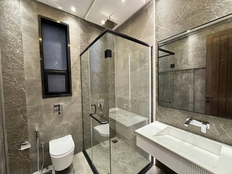20 Marla Facing Park 5 Years 5 Years Old House For Sale 28
