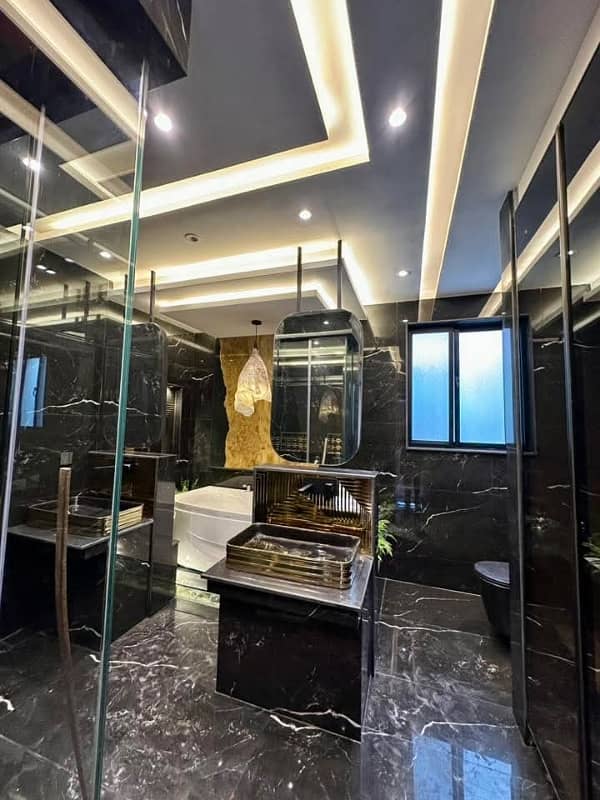 20 Marla Facing Park 5 Years 5 Years Old House For Sale 30