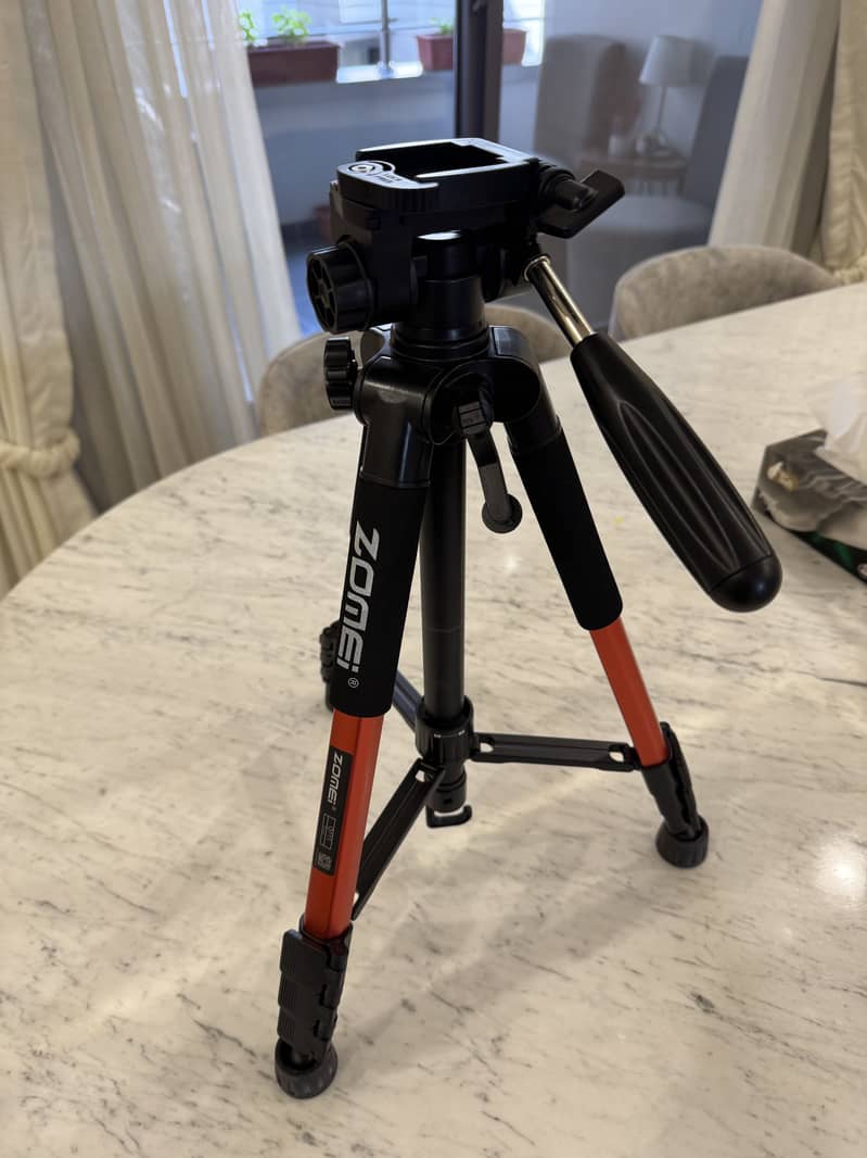 Tripod stand 0