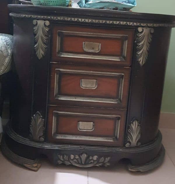 double bed & side table& derssing table urgent sale 2