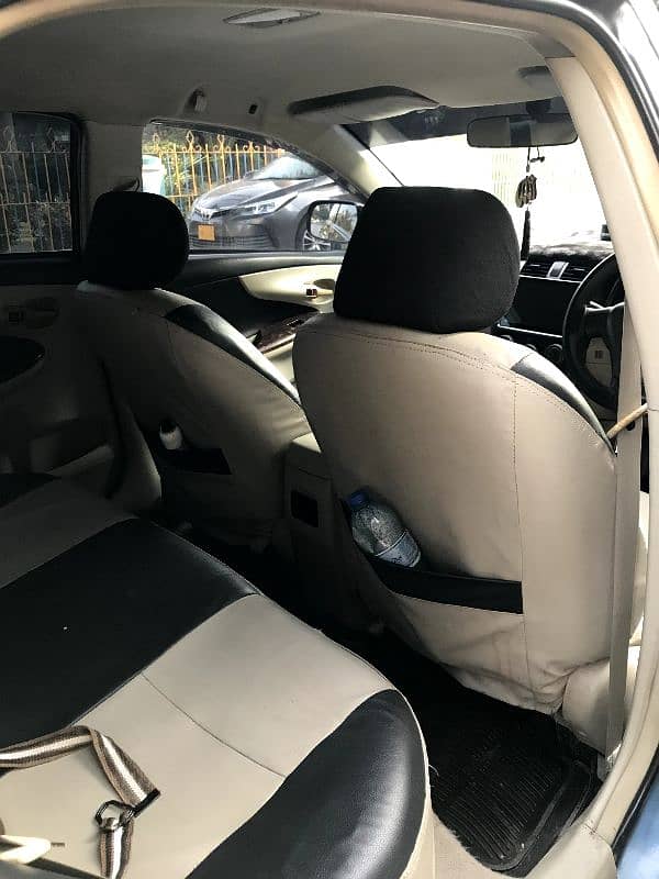 TOYOTA COROLLA GLI 1.6 AUTO 9