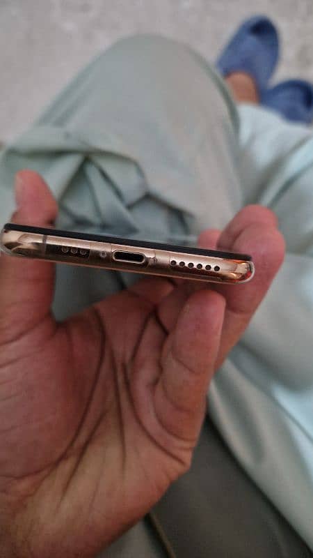 IPHONE XS PTA APPROVED DUAL SIM 1