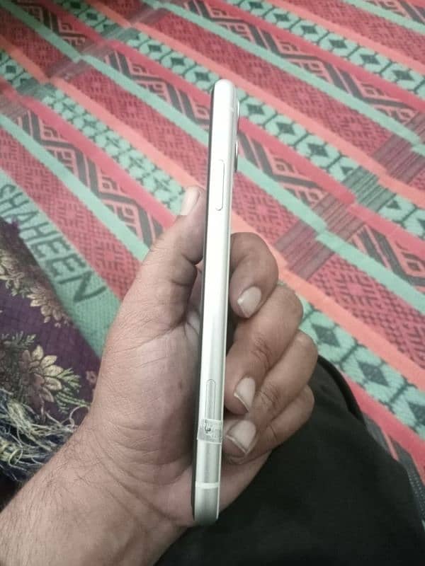 I Phone 11 in lush new condition non pta B. H 90% 3